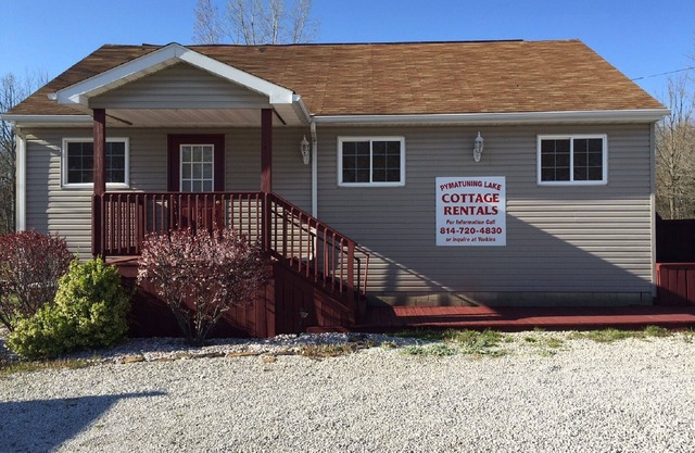 Weekly Cottage rental At Pymatuning Lake! Next to Yorkies Ice Cream!
