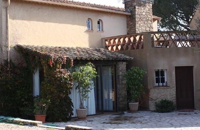 Weekly villa rental