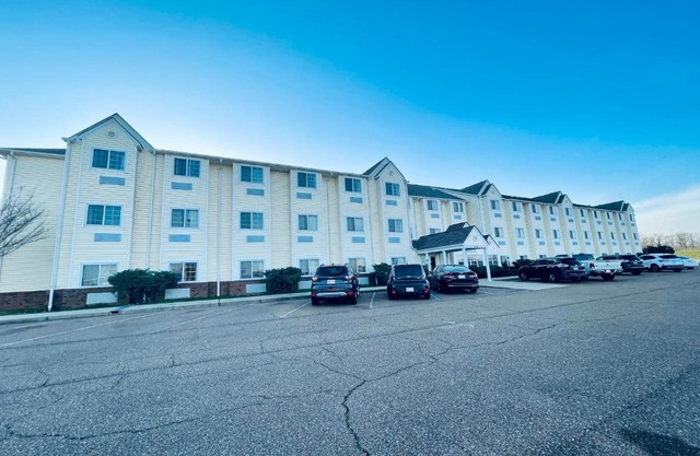 WELCOME INN & SUITES