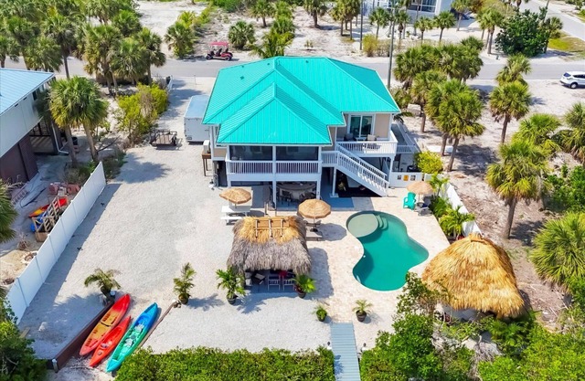 Welcome to Dolphin Crossing! Its like a private resort!