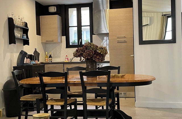 Welcome to Le Trois Six Very nice air-conditioned duplex