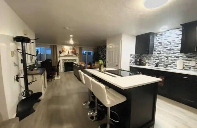 WELCOME TO LOUIE DUCK HOUSE-C! 2BR & 2BA SLEEP-5