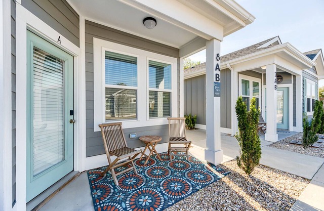 Welcome to Ohanakai - 2 bed, Single Level Pets Welcome! Walk to the Beach