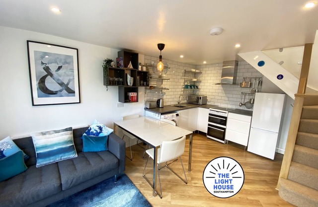 Welcome to The Light House a tranquil city retreat, with off road parking.