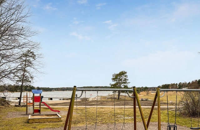 Welcome to this attractive cottage near the sea, ideally suited for a family vacation!