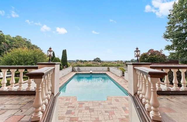 Welcome to @ViewLaneVilla "Insta/IG" NJ Mediterranean Villa with Lake Views