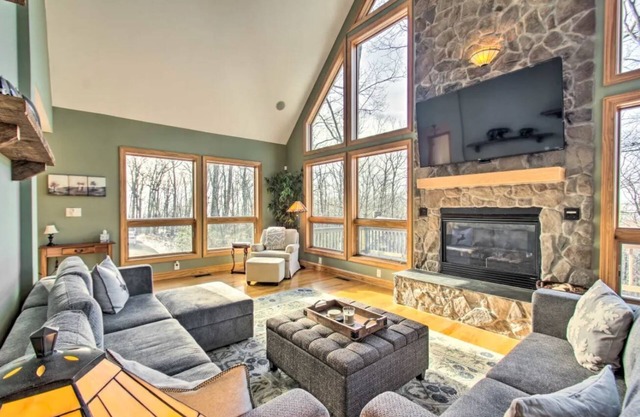 Welcome to Winterhaven! 5BR/4BA .5mi from lodge!