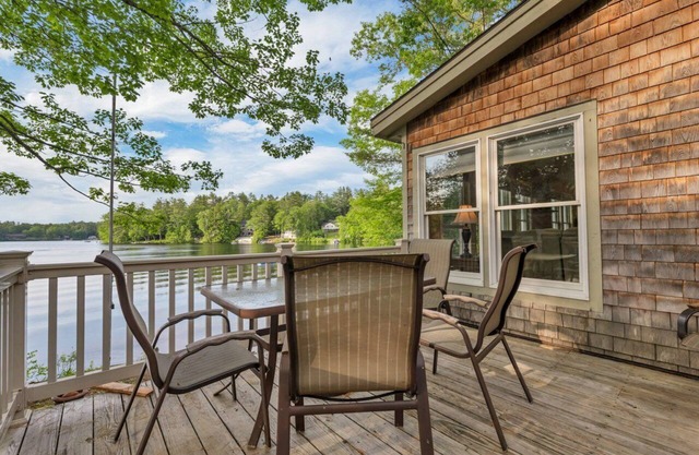 Welcome to Your Dream Lakefront Getaway on Halfmoon Lake!
