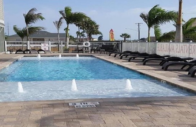 Welcome to your home away from home! Island time-North Padre Island
