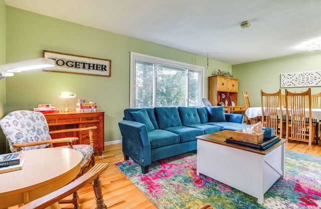 Welcoming Cottage Grove Home w/Yard
