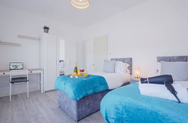 Welcoming House - Central Location - Free Parking