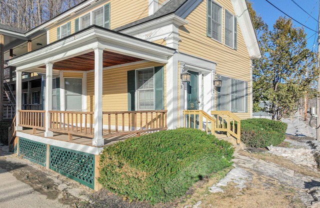Well-appointed studio right downtown - less than a mile to Okemo Mountain