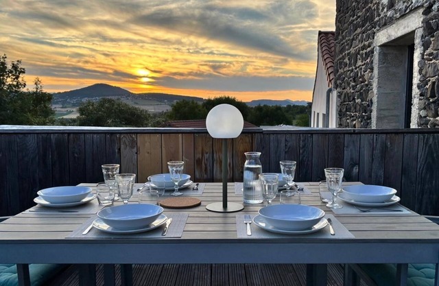 Well-kept cottage with view and terrace