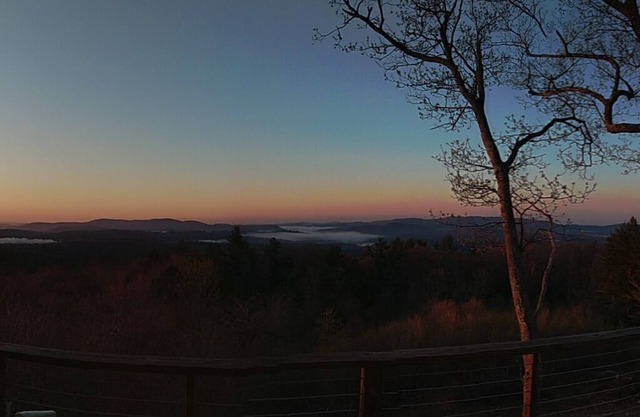 Well Kept, Spacious House, Incredible Views, In the Center of it All