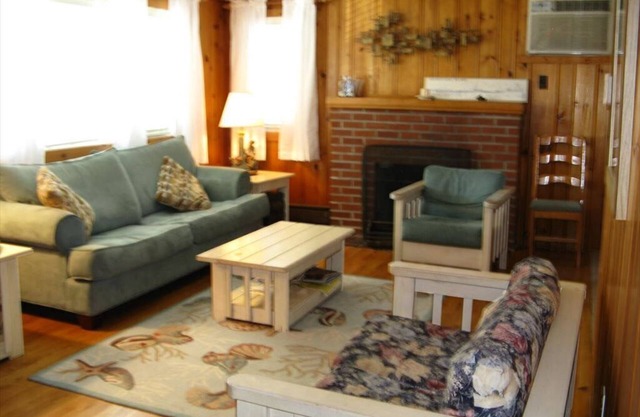 Well maintained first floor duplex close to the ocean and bay beach in Harvey Cedars.