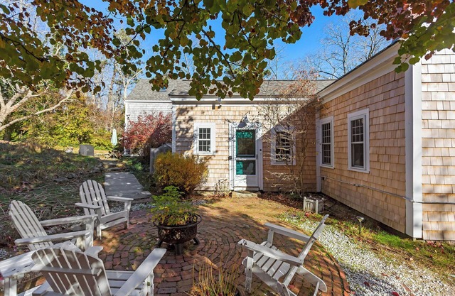 Wellfleet 4BR Home & Cottage – Walk to Bay! RPMC008