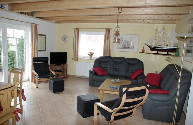 Wellness House for 8 pers. with sauna and fireplace, carport and patio