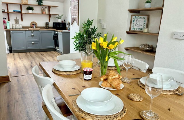 Welsh Cottage nestled in the Afan Valley. MTB & Hiking Trails just a step away.
