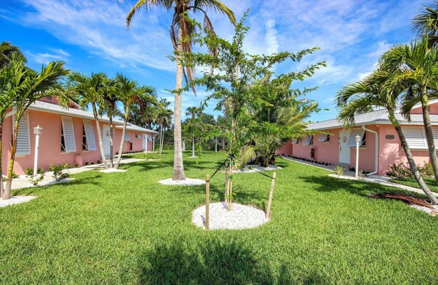 West End Paradise Unit 4E Coral 4 - One bedroom efficiency suite
