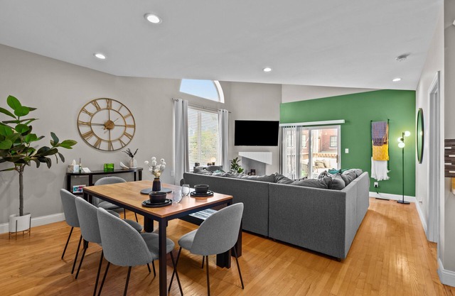 West End Whimsy | JZ Vacation Rentals