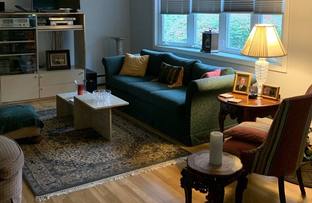 West Hartford Best, Largest Value & Location