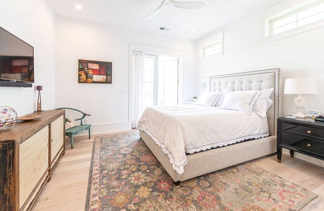 West Suite-Southern Charm,Bleubird Studio + Suites, 5mKHP, 30 min The Ark,