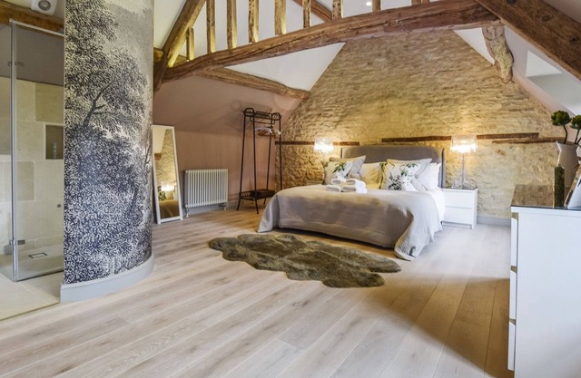 Westerleigh Cottage - sleeps 4 guests in 3 bedrooms