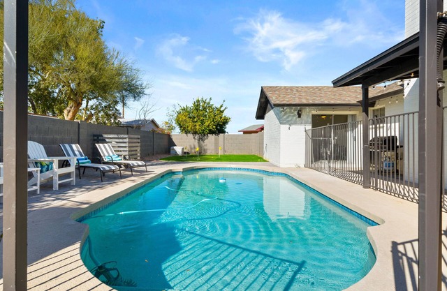 Westgate Wonder! With Pool, Putting Green, newly remodeled!