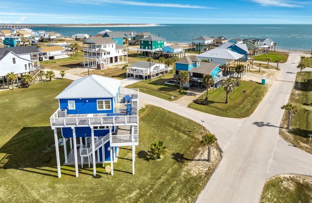 Where Elegance Meets the Horizon: 360° Panoramic Seascape!