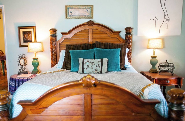 Whimsical Farmstay w/Hottub and Fireplace