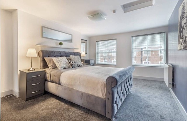 WhiskAwayStays - city centre with roof terrace