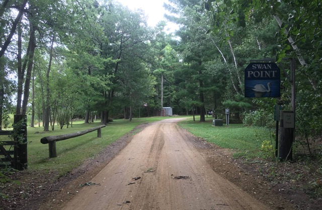 Whispering Pines at Swan Point, end of the road privacy.