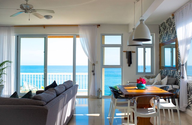 Whispering Seas Penthouse. Ocho Rios JAMAICA