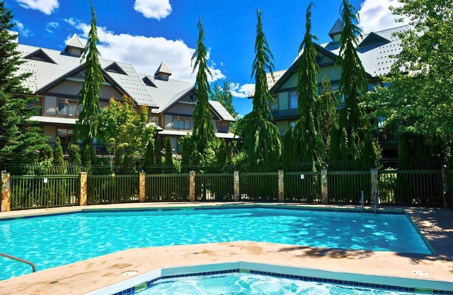 Whistler Village | 2BR/2BA Condo | Hot Tub + Pool | Walk to Lifts | FREE Parking