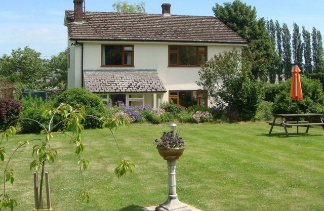 White House Cottage in Presteigne
