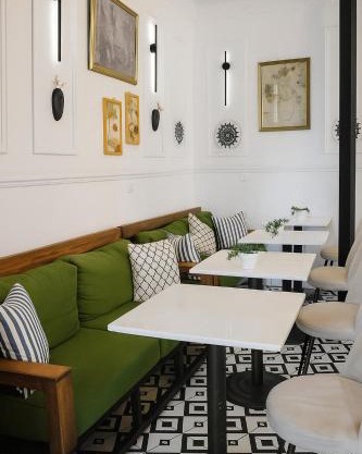 White Moscow Rooms