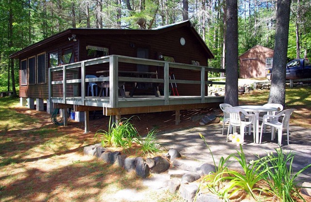 Whitepine Cottage - Boulter, Ontario, Canada