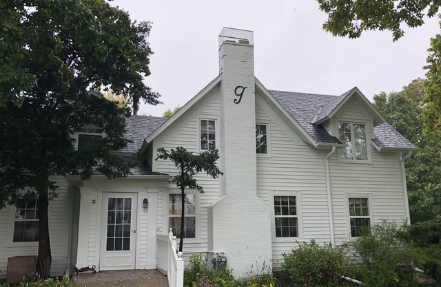 Whiterock Conservancy - Garden Room in the Historic Garst Farmhouse