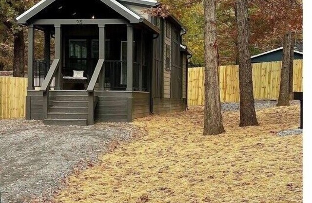 Whitetail Cottage at KY Lake. a tiny home experience!