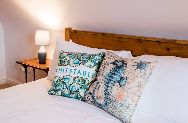 Whitstable's Beachcombers, sleeps 10, Dog friendly