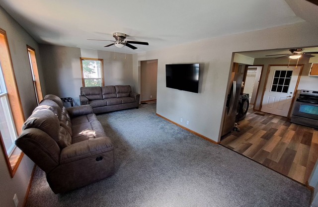 Whole Home by Heritage Trail, quiet street, outdoor games