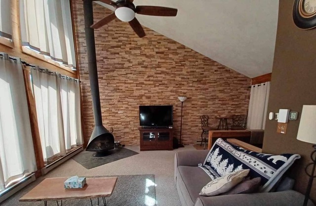 Whole Home Hidden Valley/Laurel Highlands