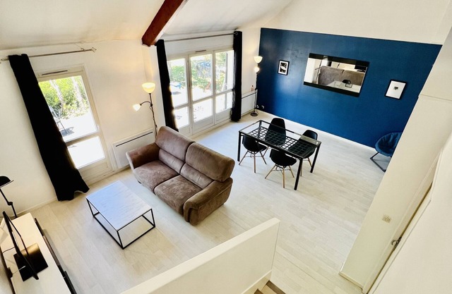 Whole house - near CNPE Dampierre-en-Burly