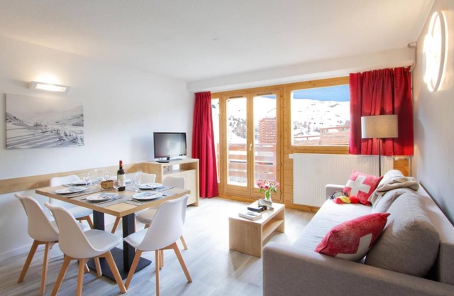Wifi, ski-in/ski-out & foot of the slopes, fitness, tv, ski locker, 45-58m², La Plagne