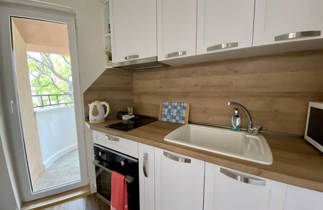 Wild Cherry Apartments - One-Bedroom Apartment - 2 adults only