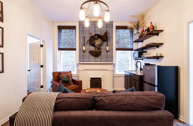 Wild Turkey Suite, The Woodford Hotel