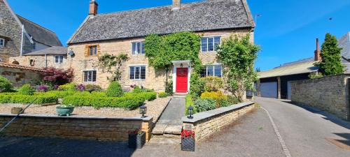 Wilde Escapes
