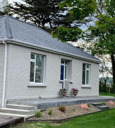 WILLOW COUNTRY COTTAGE