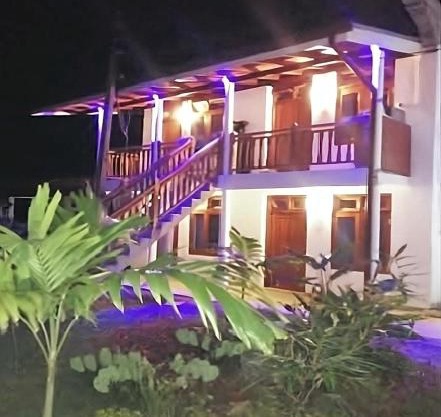 Wimal Wood Stock Surf House