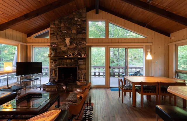 Windham Immaculate Ski Chalet with Awesome Fire Pit.nAvailable 25/26 Ski Season!